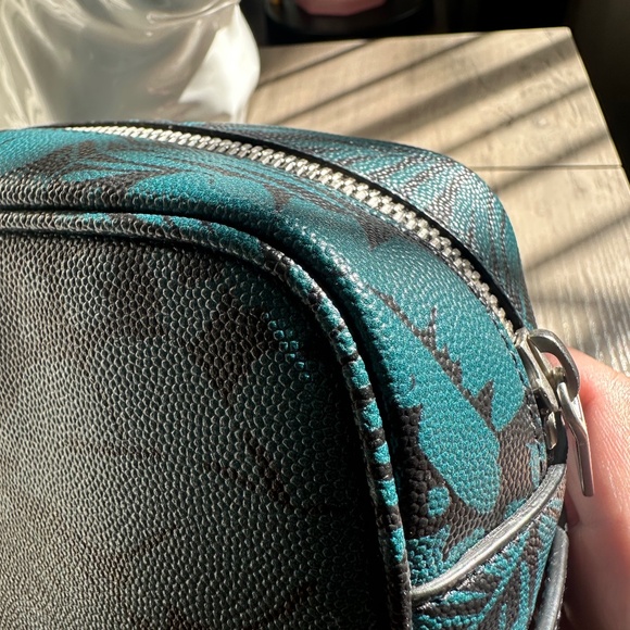 YSL Toiletry/Makeup/Cosmetic Pouch - Picture 12 of 16